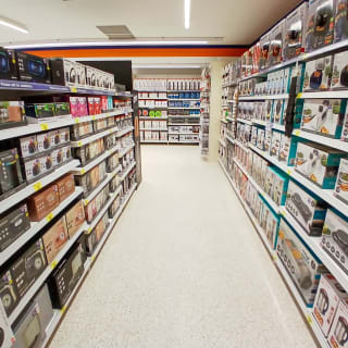 868-bmstores-lincoln-waterside-store-opening-30