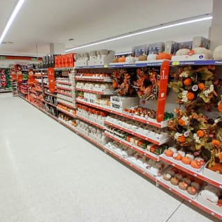 868-bmstores-lincoln-waterside-store-opening-4