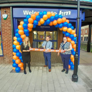 868-bmstores-lincoln-waterside-store-opening-48
