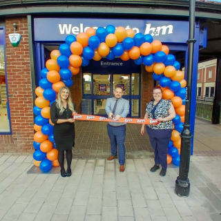 868-bmstores-lincoln-waterside-store-opening-56