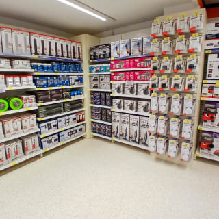 868-bmstores-lincoln-waterside-store-opening-9