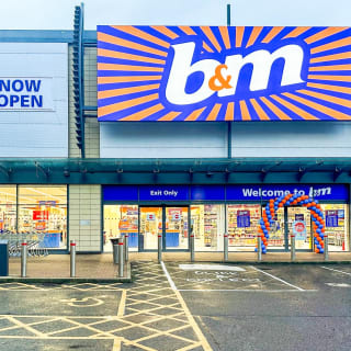 869-bmstores-tottenham-hale-store-opening-58