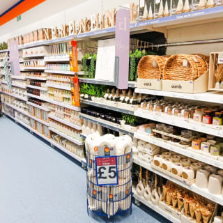 870-bmstores-yiewsley-store-opening-11