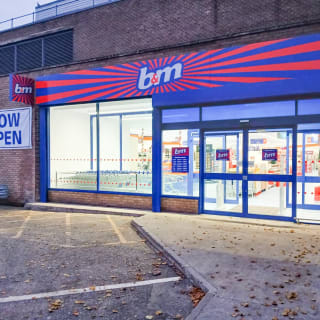 870-bmstores-yiewsley-store-opening