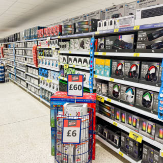 875-bmstores-arundel-store-opening