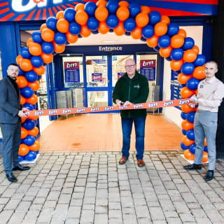 876-bmstores-queens-square-store-opening-28