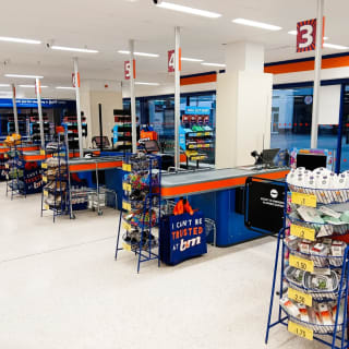 876-bmstores-queens-square-store-opening-33