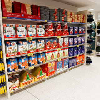 876-bmstores-queens-square-store-opening-37