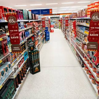 876-bmstores-queens-square-store-opening-40