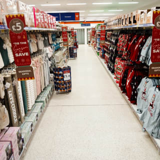 876-bmstores-queens-square-store-opening-53