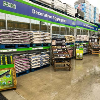 881-bmstores-alnwick-store-opening-12