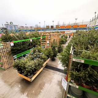 881-bmstores-alnwick-store-opening-7