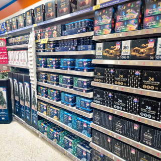 883-bandm-great-yamouth-market-gate-new-store-10