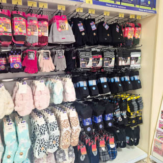 883-bandm-great-yamouth-market-gate-new-store-11