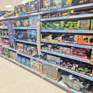 883-bandm-great-yamouth-market-gate-new-store-16