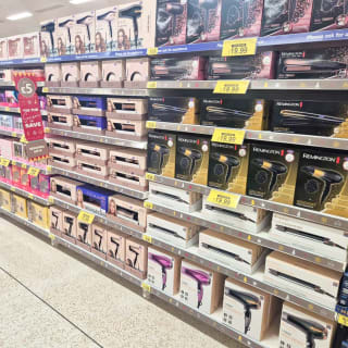 883-bandm-great-yamouth-market-gate-new-store-23