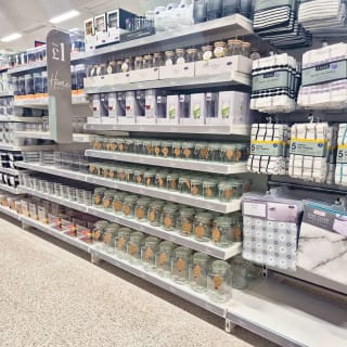 883-bandm-great-yamouth-market-gate-new-store-24