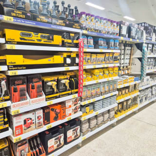 883-bandm-great-yamouth-market-gate-new-store-27