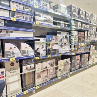 883-bandm-great-yamouth-market-gate-new-store-29