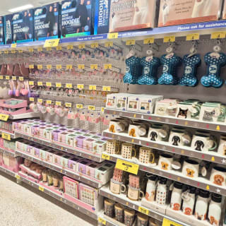 883-bandm-great-yamouth-market-gate-new-store-30