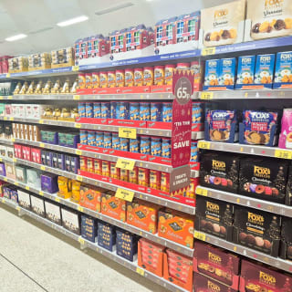 883-bandm-great-yamouth-market-gate-new-store-31