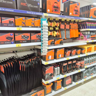 883-bandm-great-yamouth-market-gate-new-store-32