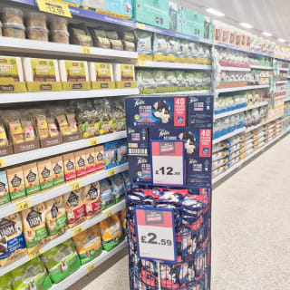 883-bandm-great-yamouth-market-gate-new-store-37