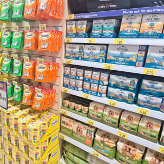 883-bandm-great-yamouth-market-gate-new-store-39