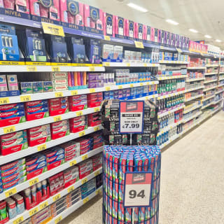 883-bandm-great-yamouth-market-gate-new-store-42