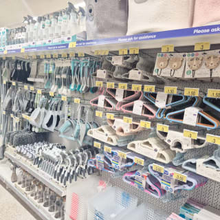 883-bandm-great-yamouth-market-gate-new-store-45