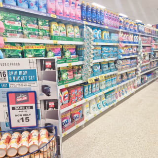 883-bandm-great-yamouth-market-gate-new-store-49