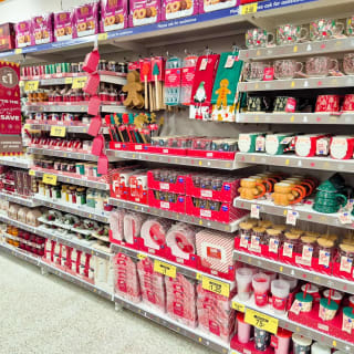 883-bandm-great-yamouth-market-gate-new-store-54