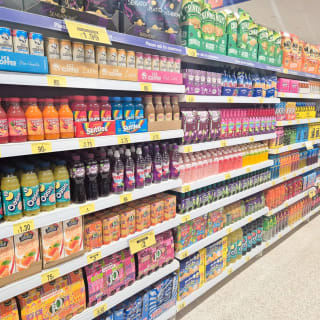 883-bandm-great-yamouth-market-gate-new-store-57