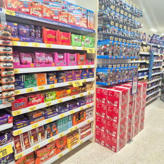 883-bandm-great-yamouth-market-gate-new-store-59