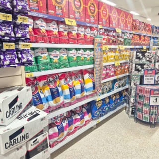 883-bandm-great-yamouth-market-gate-new-store-60