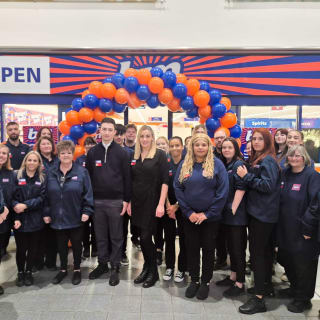 883-bandm-great-yamouth-market-gate-new-store