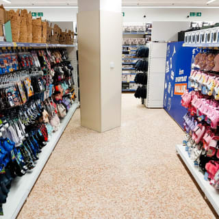 884-bmstores-rushden-store-opening-2025-03-08-43