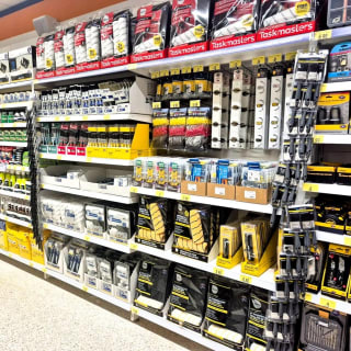 886-bandm-leeds-crossgates-shopping-centre-new-store-57