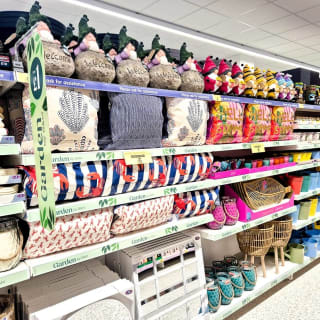 886-bandm-leeds-crossgates-shopping-centre-new-store-60