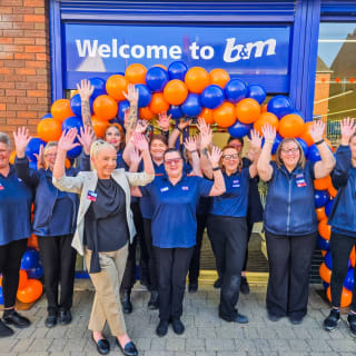 890-bmstores-killmarsh-store-opening-2