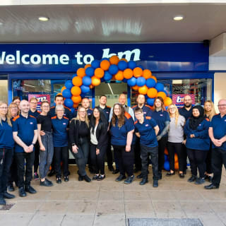 891-bmstores-westgate-store-opening-48