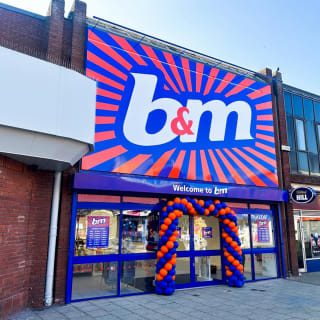 894-bmstores-erdington-store-opening-outside-2
