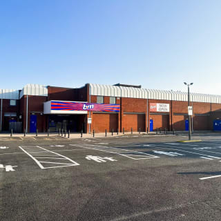894-bmstores-erdington-store-opening-outside