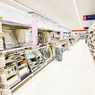 895-bmstores-queens-parade-store-opening-21