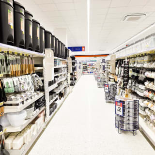 895-bmstores-queens-parade-store-opening-30