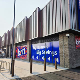 895-bmstores-queens-parade-store-opening-54