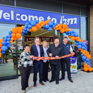 895-bmstores-queens-parade-store-opening-57