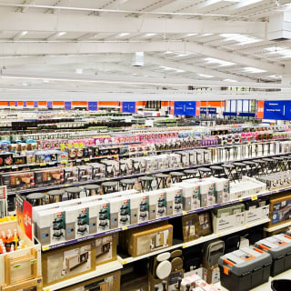 896-bmstores-galashiels-store-opening-12