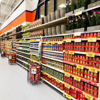 896-bmstores-galashiels-store-opening-14