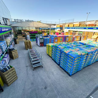 898-bmstores-bishop-auckland-store-opening-82